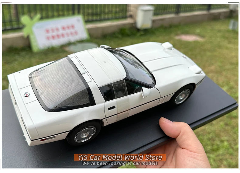 1:18  Chevrolet Corvette C4 1986