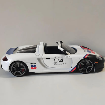 1:24 Porsche Carrera GT