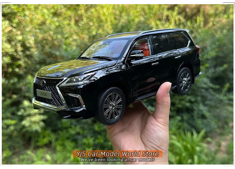 1:18 Lexus LX570
