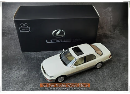 1:18 Lexus LS400