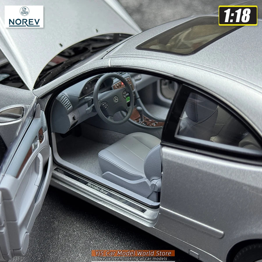 1:18 Mercedes-Benz C208 CLK 2000