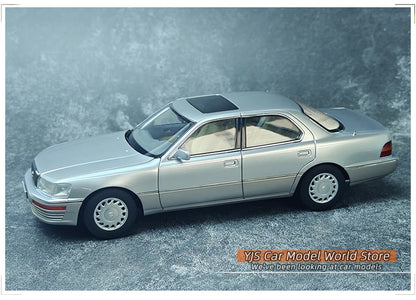 1:18 Lexus LS400
