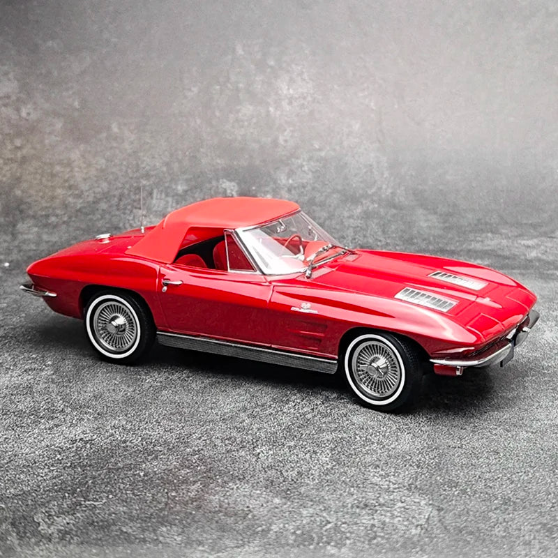 1:18 Chevrolet Corvette Sting Ray 1963