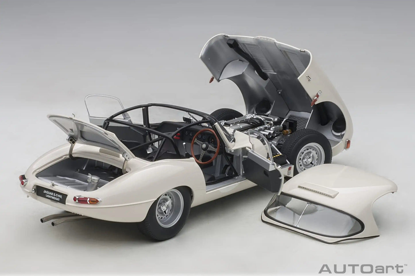 1:18 Jaguar Lightweight E-Type