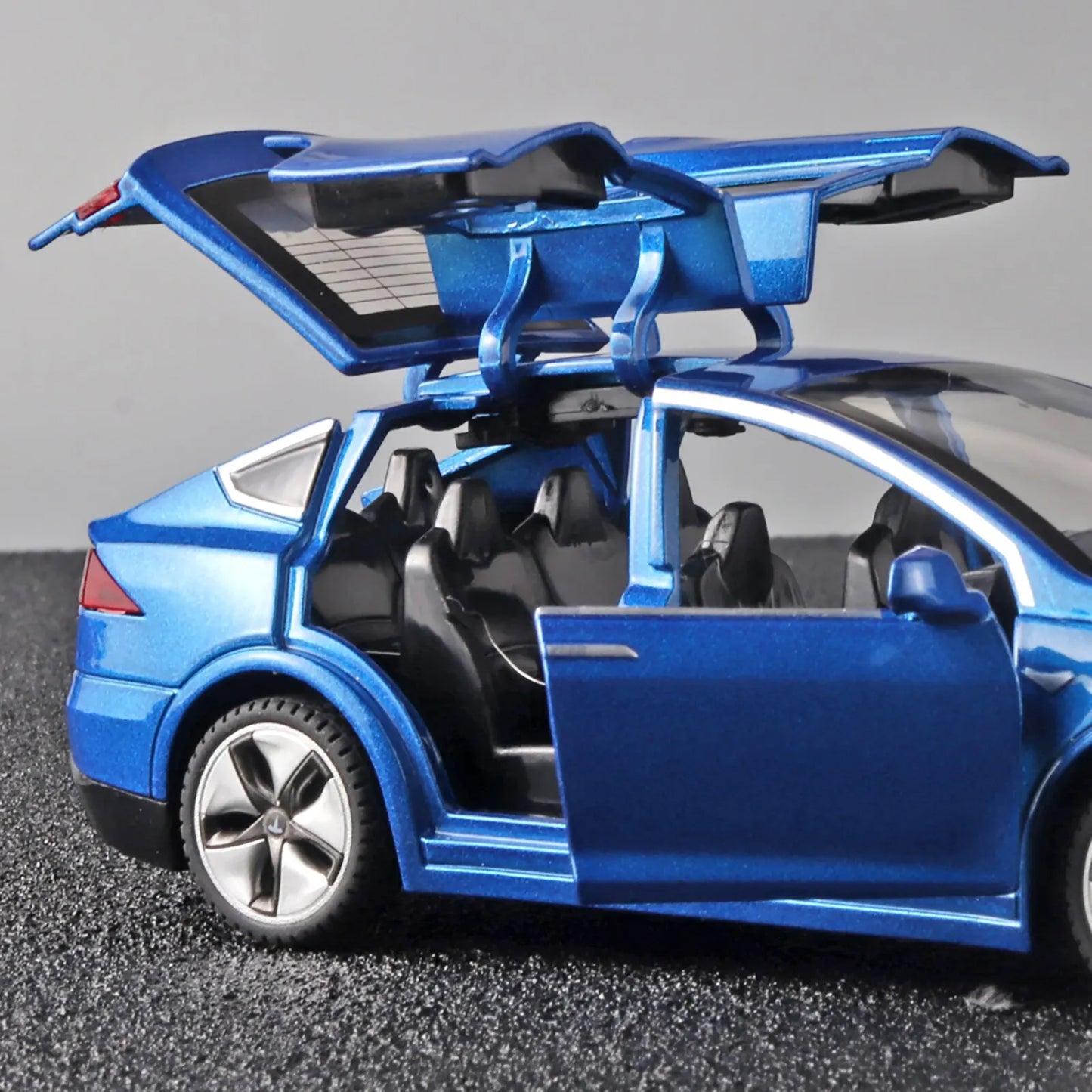 1:32 Tesla Model X