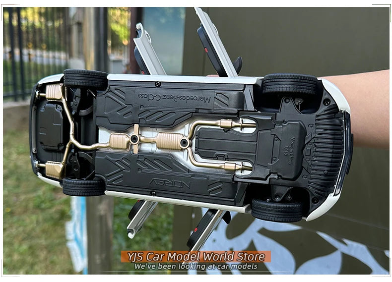 1:18 Mercedes-Benz C200 2014-2016