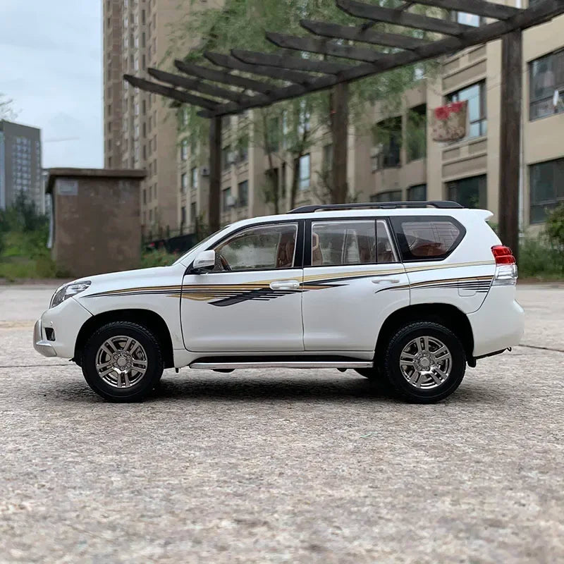 1:18 Land Cruiser Prado
