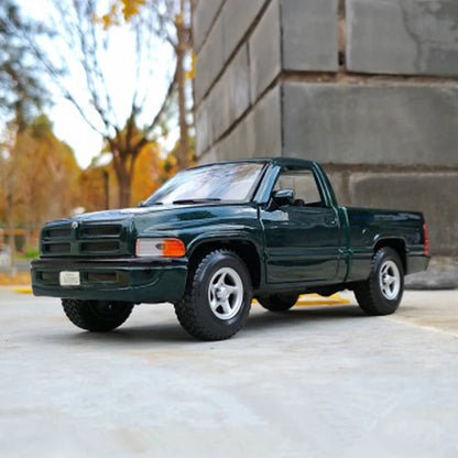 1:24 Dodge RAM 1500 Rebel