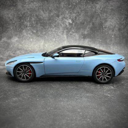 1:18 Aston Martin DB11