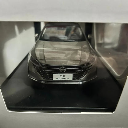 1:18 Nissan Teana 2022