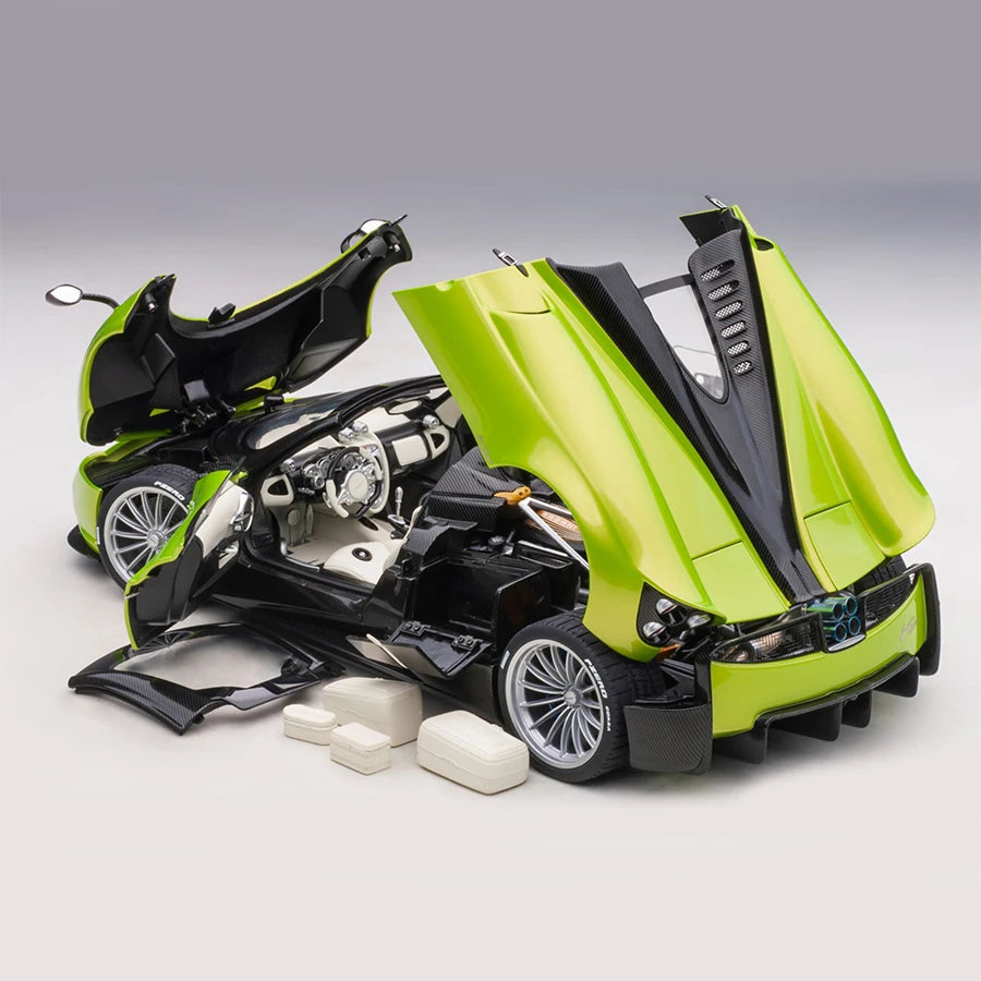 1:18 Pagani Huayra Roadster
