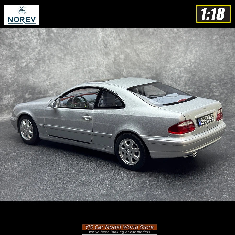 1:18 Mercedes-Benz C208 CLK 2000