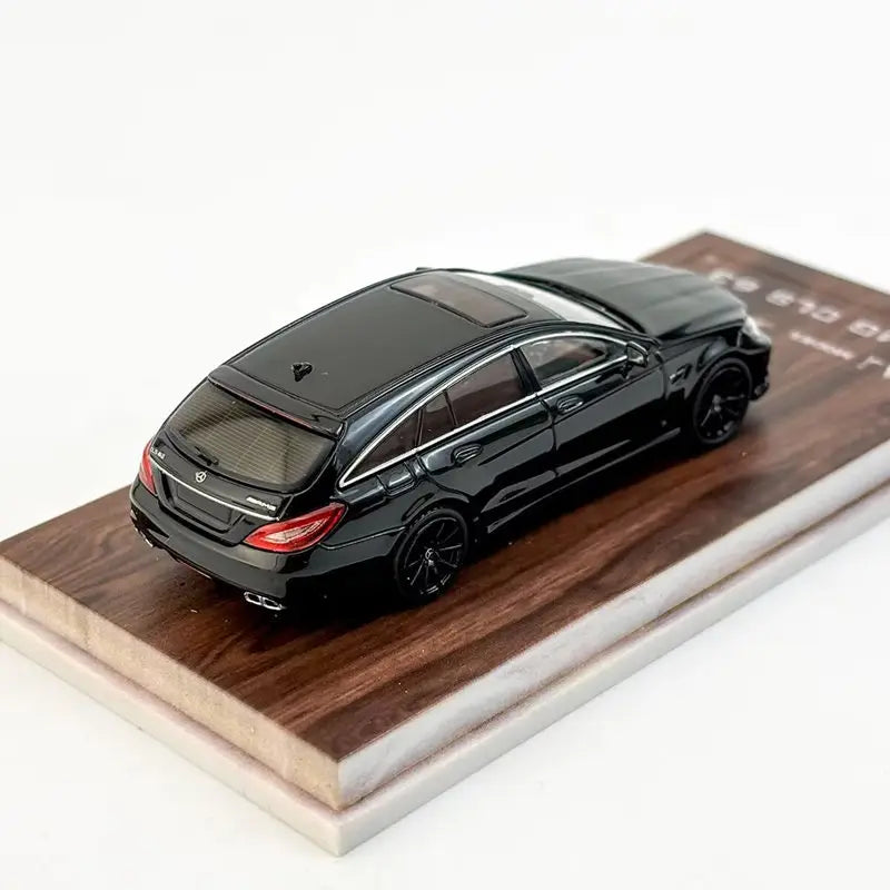 1:64 Mercedes-Benz C63S W218 Station Wagon Coupe