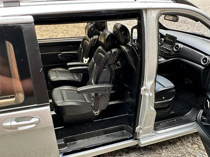 1:18 Mercedes-Benz V260 Viano MPV V-Class