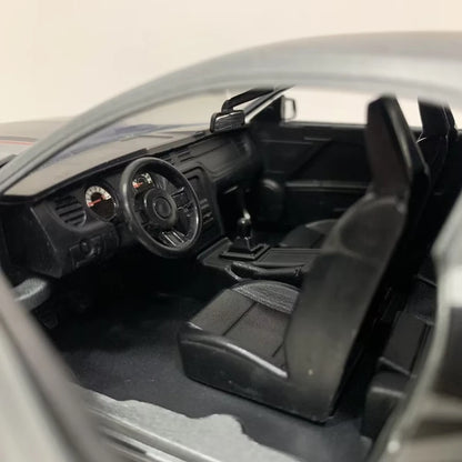 1:24 2010 Ford Mustang GT