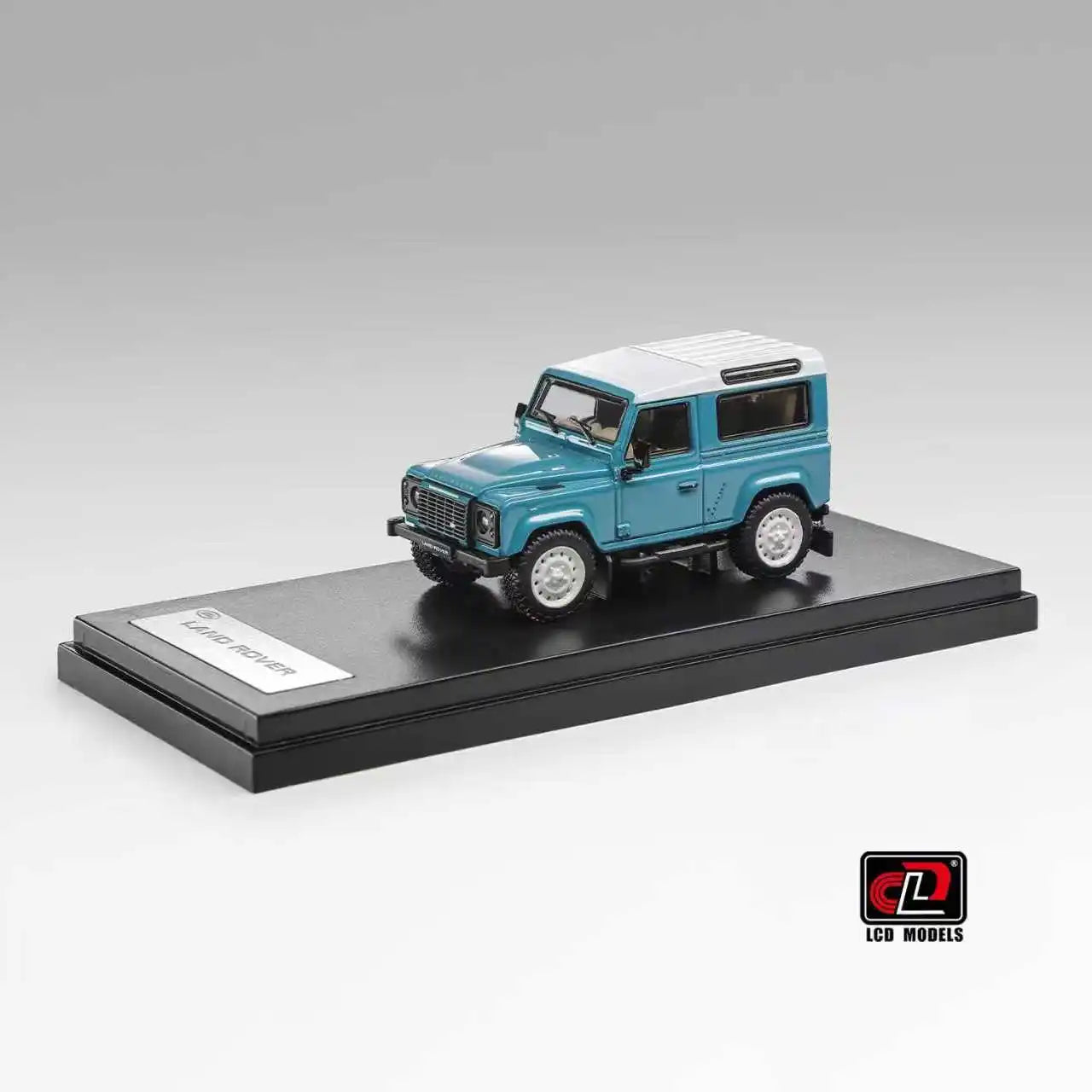 1:64 Land Rover Defender 90 V8