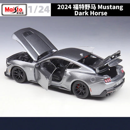 1:24 Mustang Dark Horse 2024