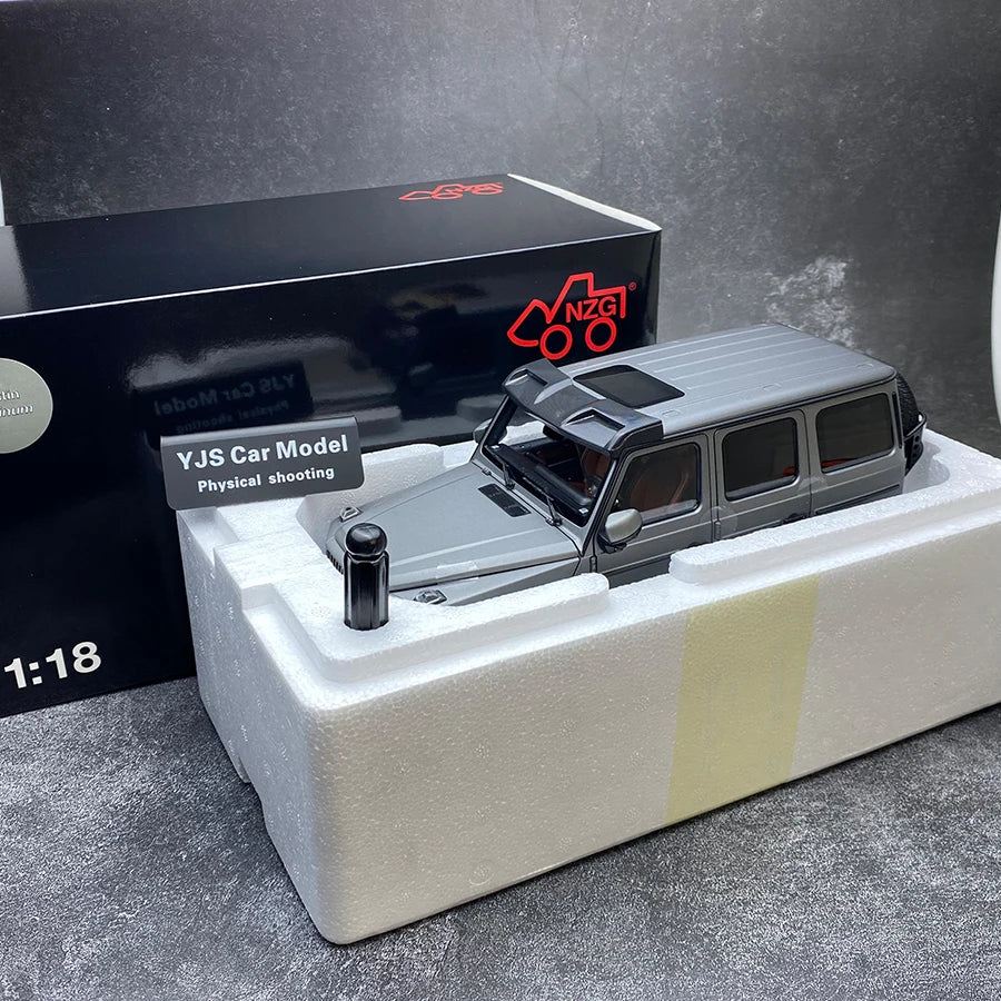 1:18 Mercedes Benz G63 4X4 model 2022