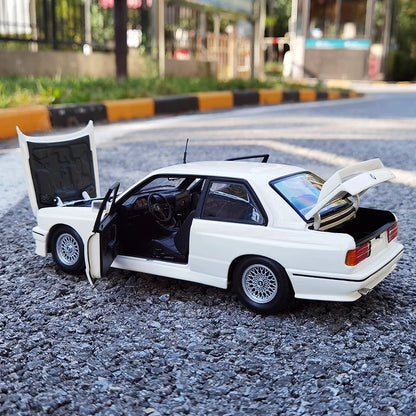 1:18 BMW M3 E30 M3 Original