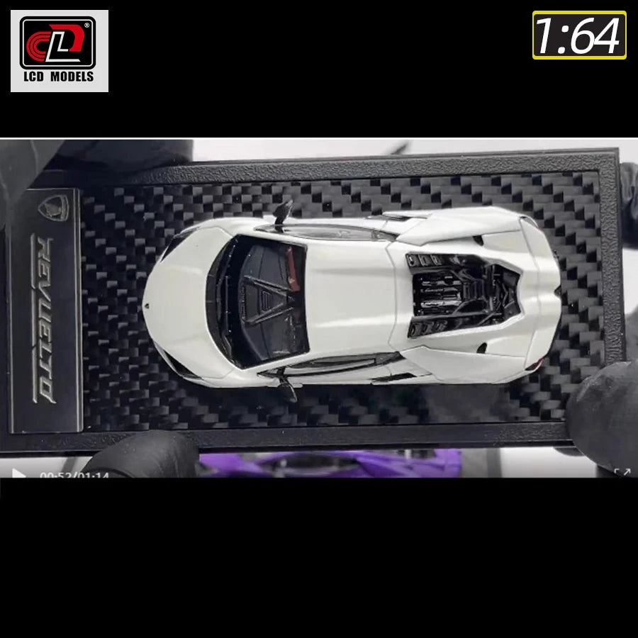 1:64 Lamborghini Revuelto
