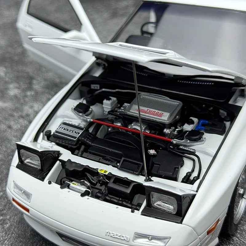 1:18 Mazda RX7 FC3S 1989