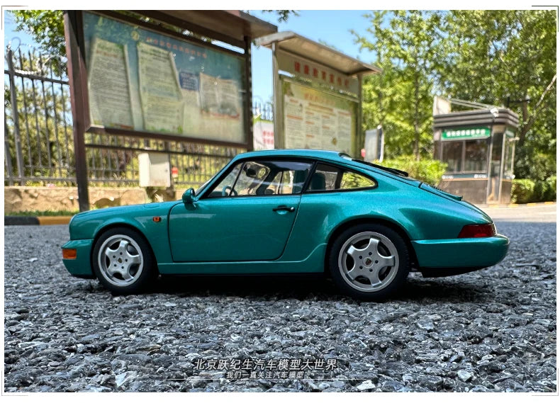1:18 Porsche 911 964 Carrera 4 1992