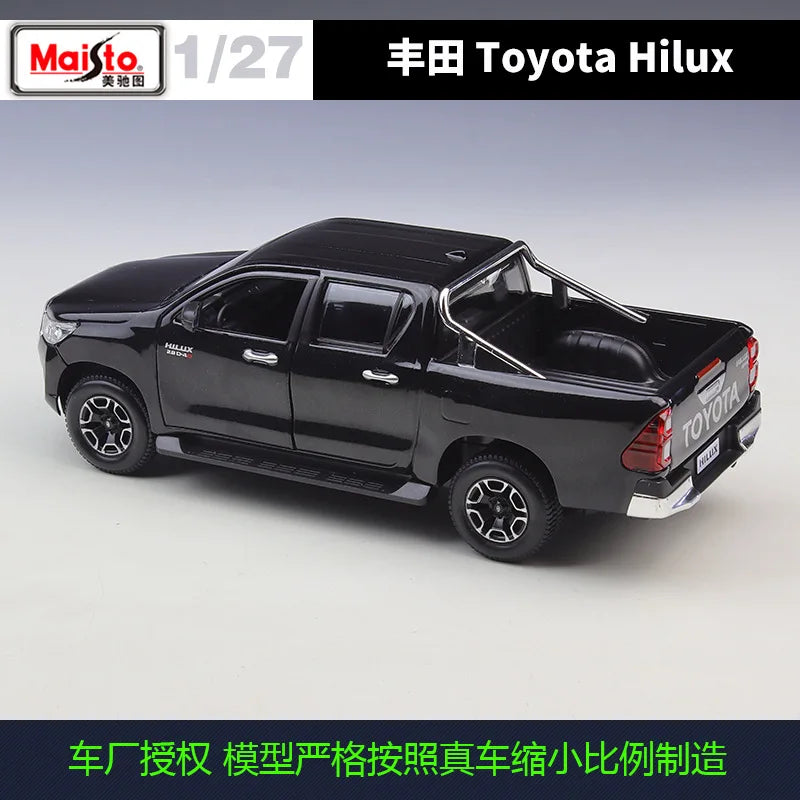 1:27 Toyota Hilux