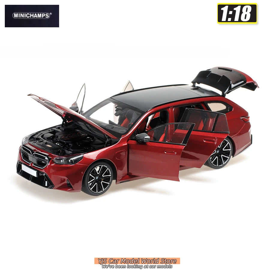 1:18 BMW M5 TOURING 2024