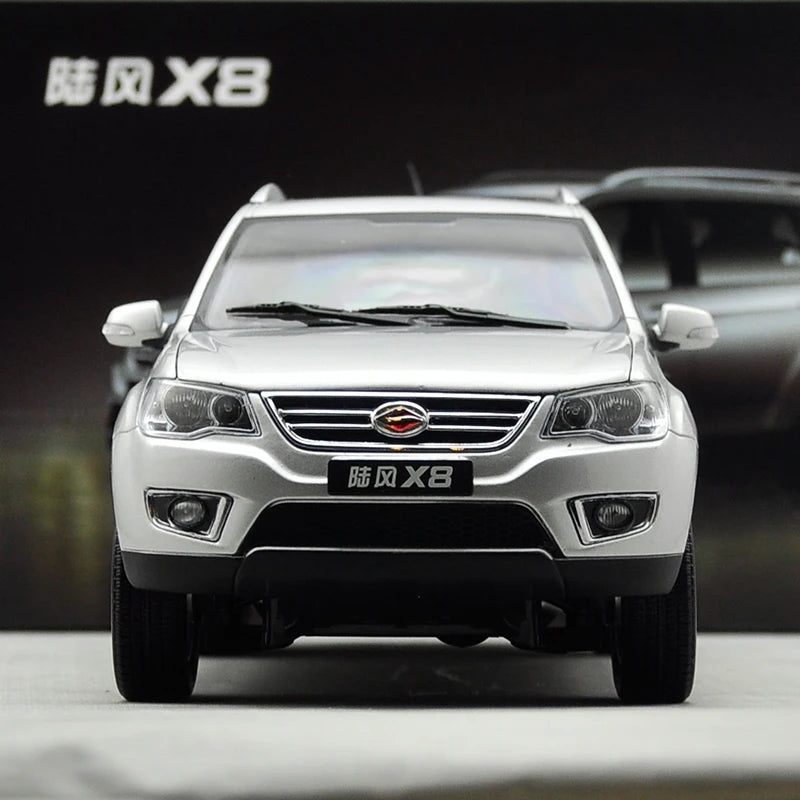 1:18 Landwind X8 Super
