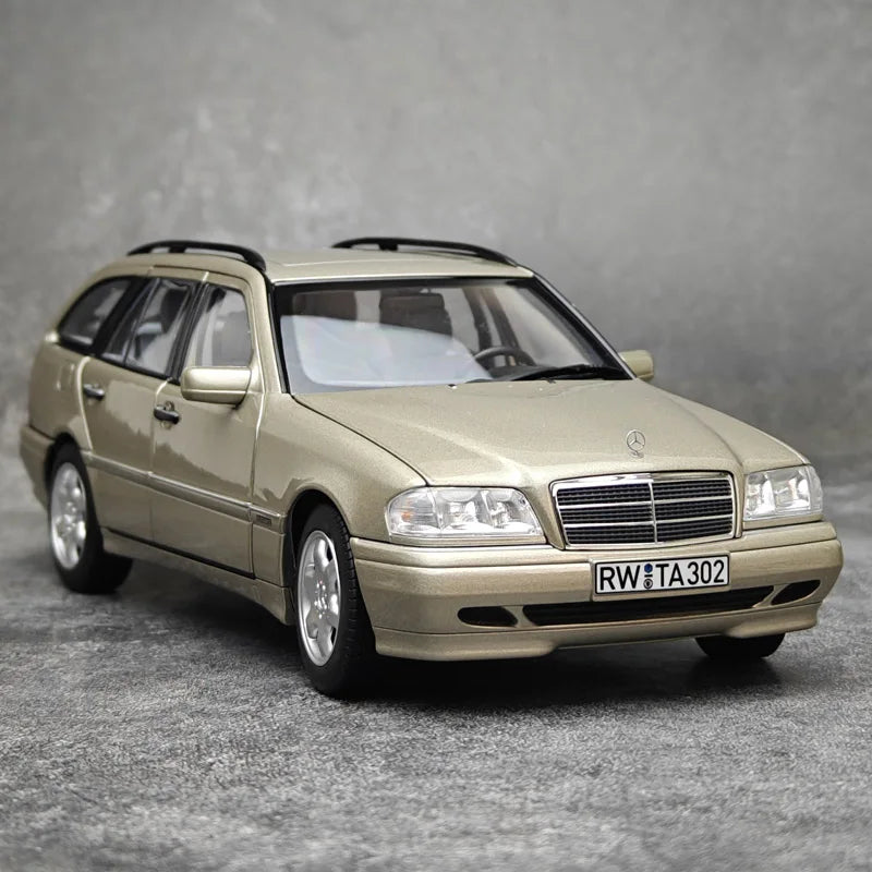 1:18 Mercedes-Benz C220 T-Model