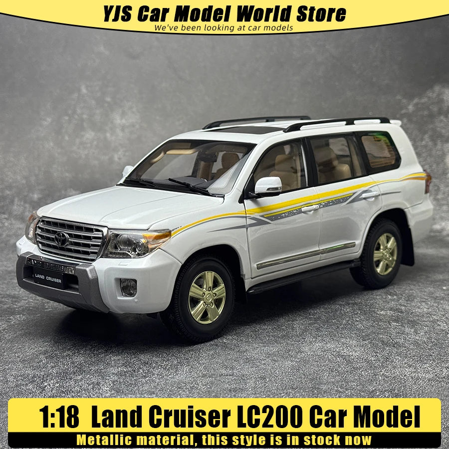 1:18 Land Cruiser LC200