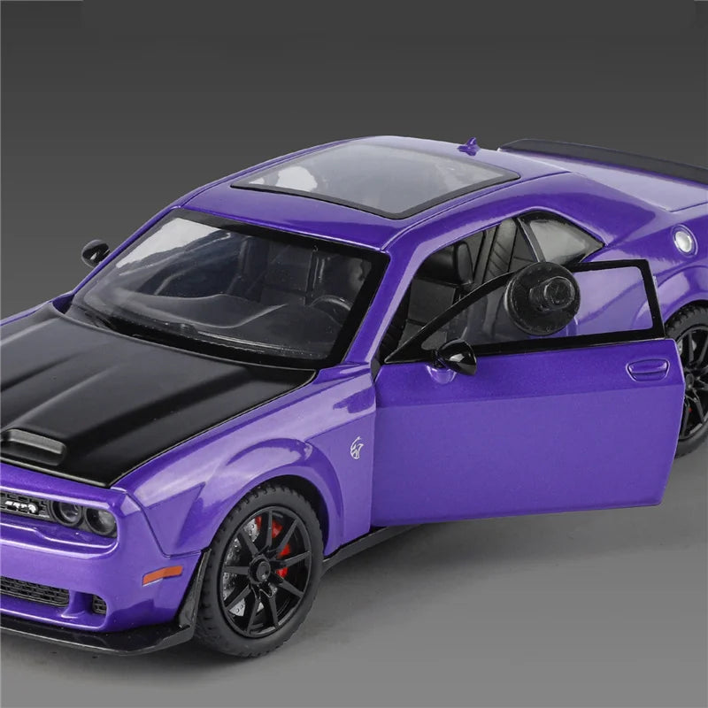 1:24 Dodge Challenger SRT Hellcat