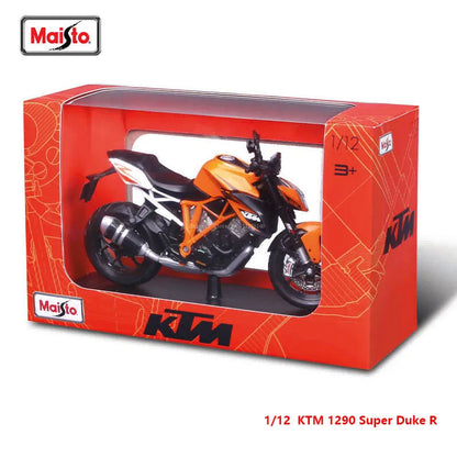 1:12  KTM 1290 Super Duke R Kawasaki Suzuki