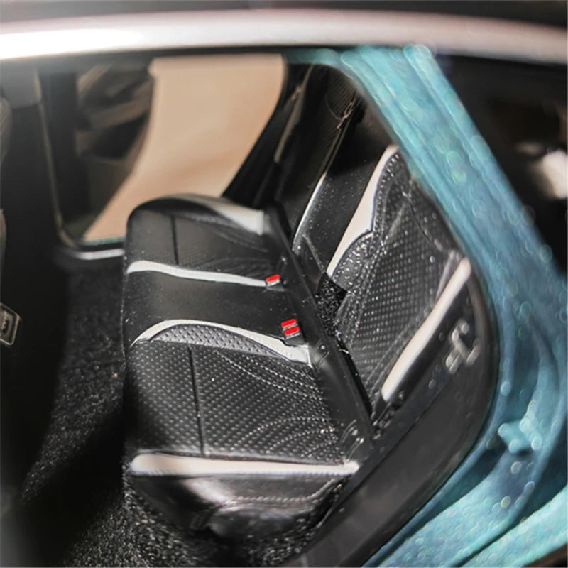 1:18 Volkswagen ID.7 VIZZION