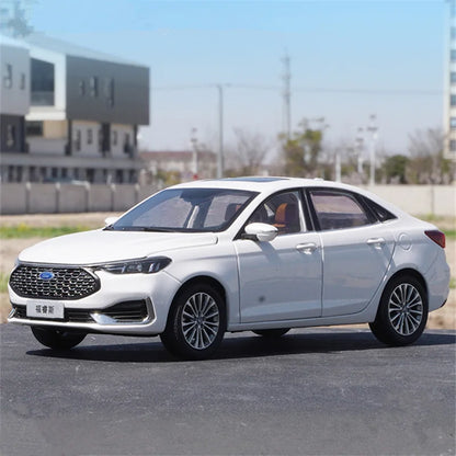 1:18 Ford Escort 2022