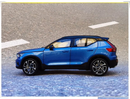 1:18 Volvo XC40