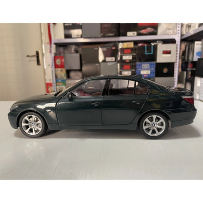 1:18  BMW E60 545i