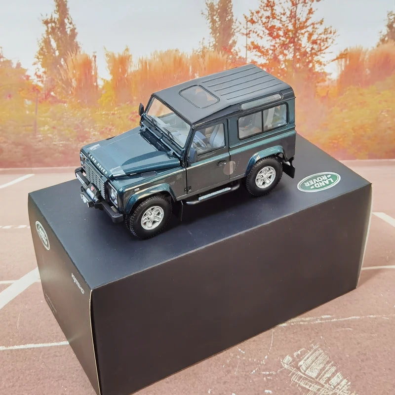 1:18 Land Rover Defender 90