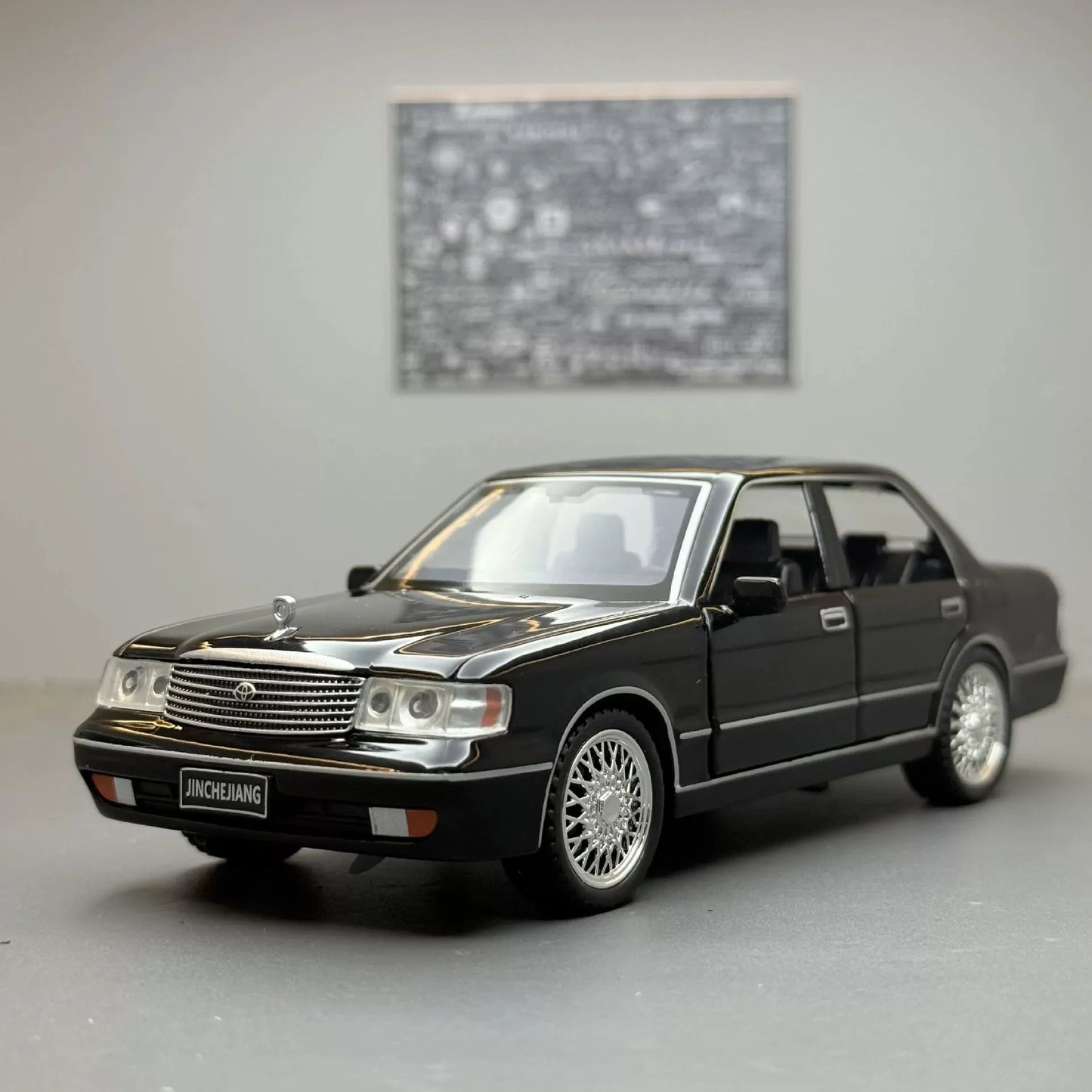 1:32 Toyota Crown GR86
