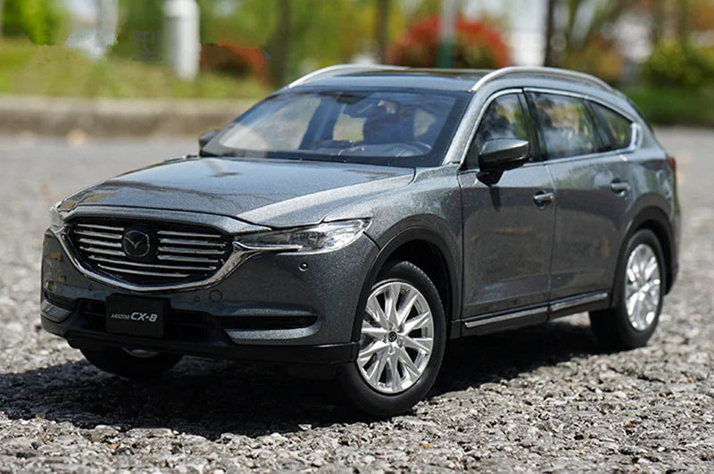 1:18 MAZDA CX8