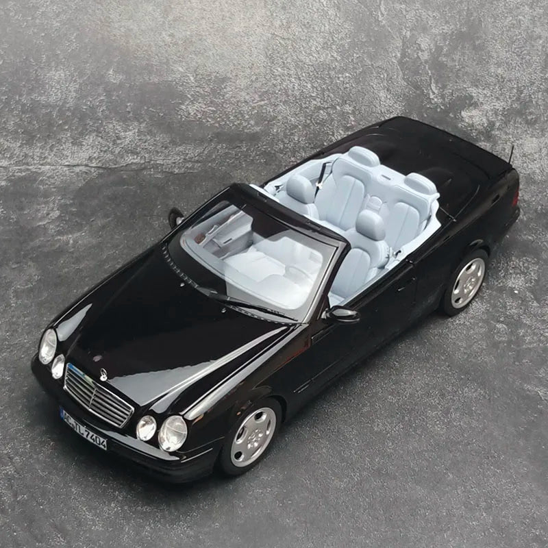 1:18 Mercedes-Benz CLK Class Cabriolet  A208 2000