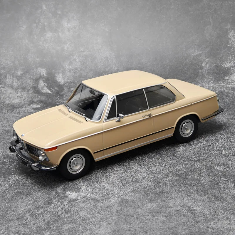 1:18 BMW 2002 1602/L2002ti