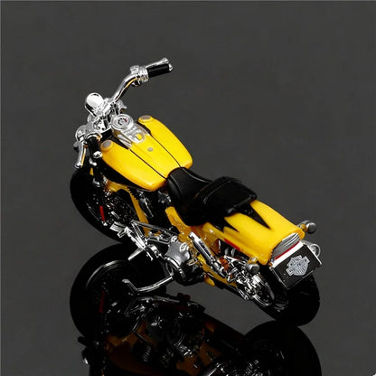 1:18 Harley 2009 FXDFSE CVO Fat Bob
