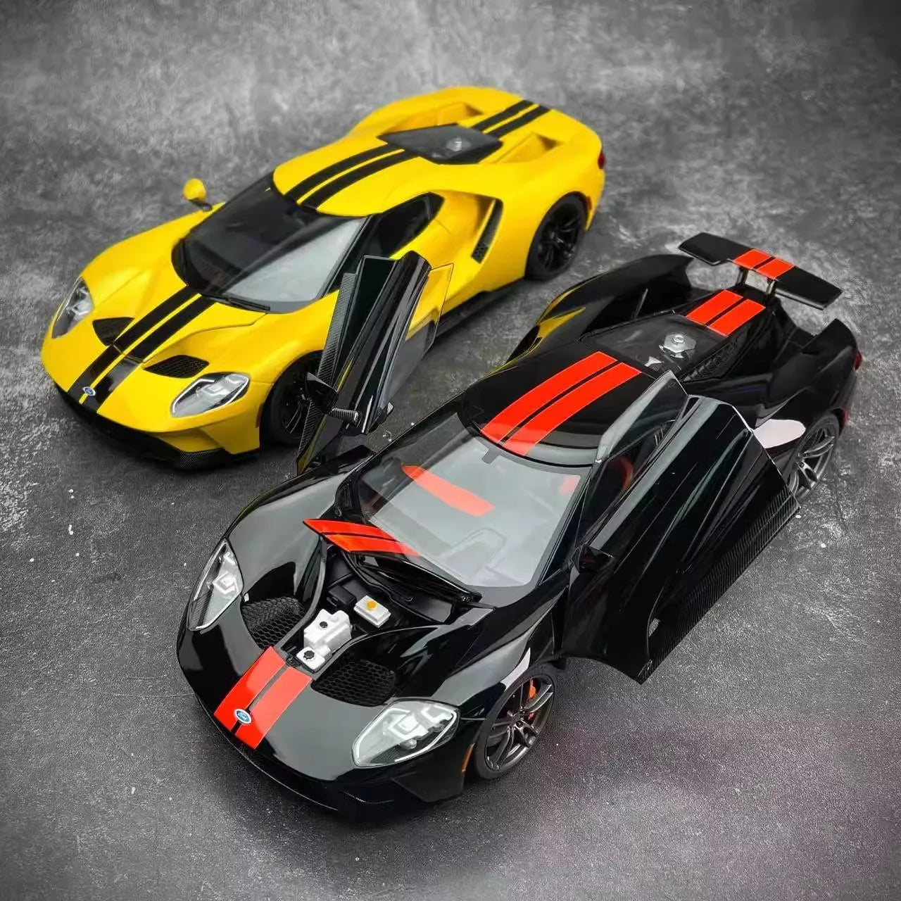 1:18  FORD GT 2017