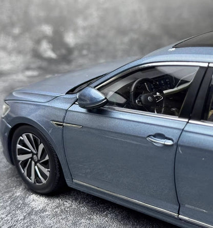 OEM diecast model 1:18 scale VW NEW PASSAT 2022 metal car model static display holiday gift