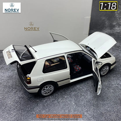 1:18 Volkswagen Golf GTI 1996 - 20 Years Anniversary Edition