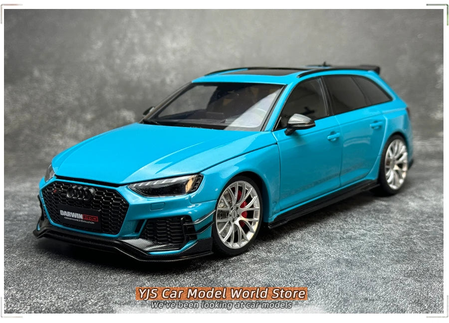 1:18 Audi RS4