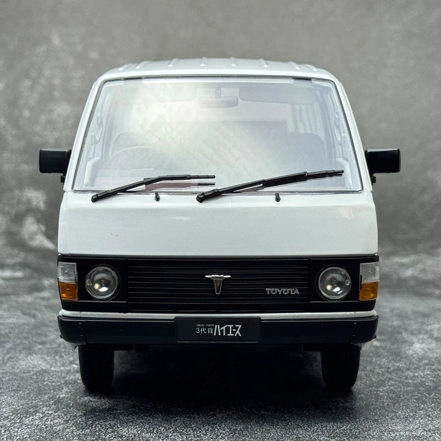 1:18 Toyota HIACE  YH50