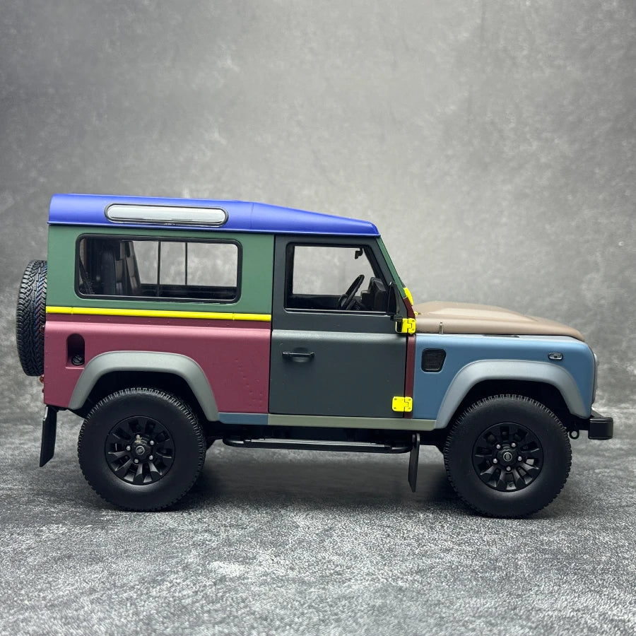 1:18 Defender 90 Paul Smith 2015