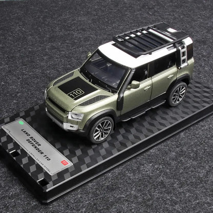 1:32 Range Rover Defender 110
